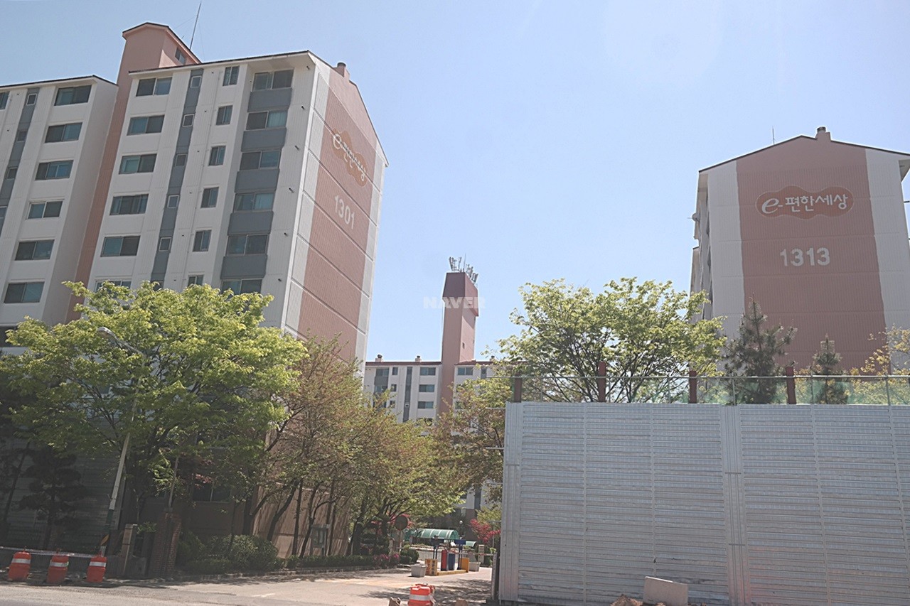 Building entrance with signage
