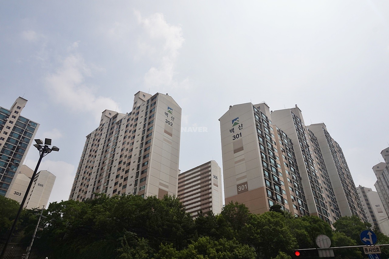 Building entrance with signage