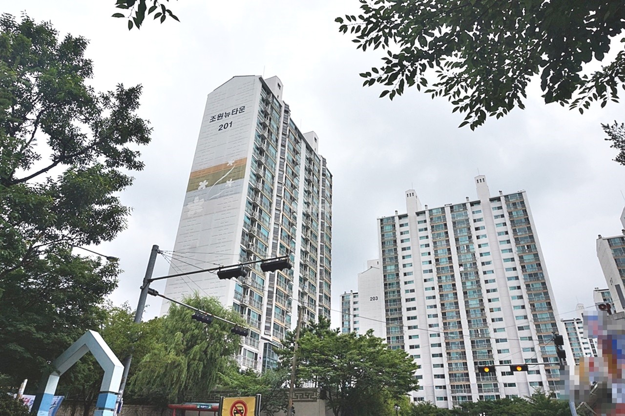 Building entrance with signage