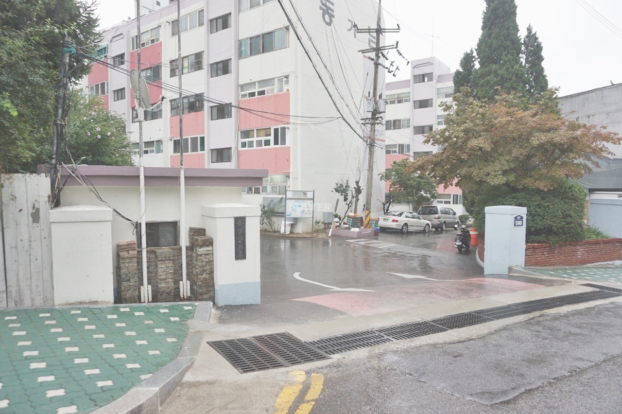 Building entrance with signage