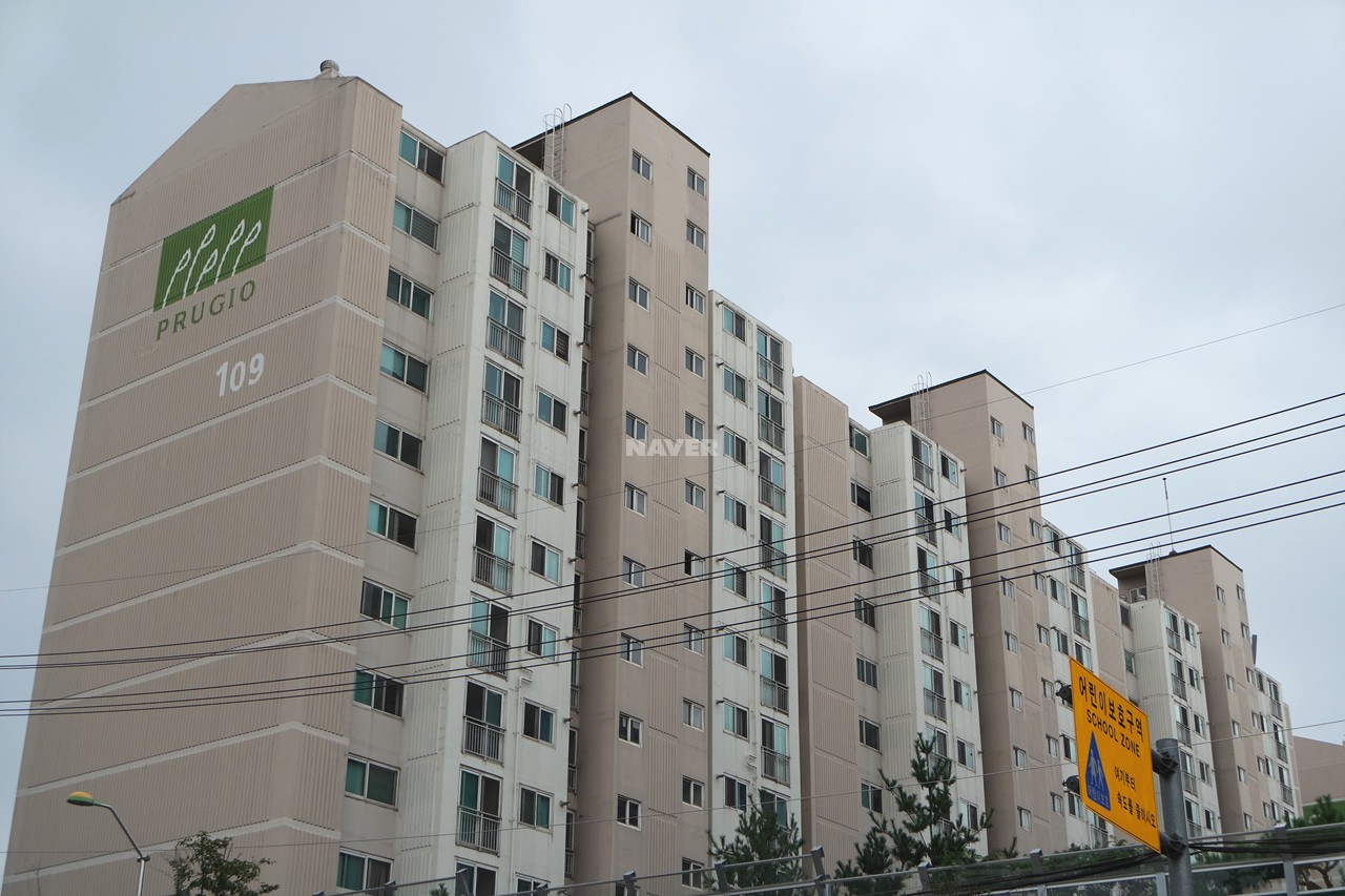 Building entrance with signage