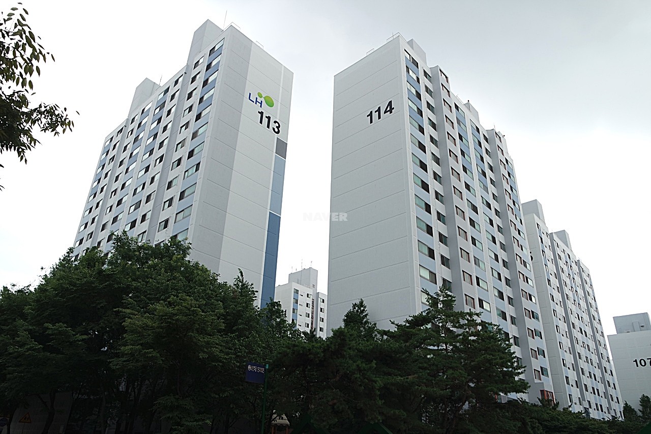 Building entrance with signage