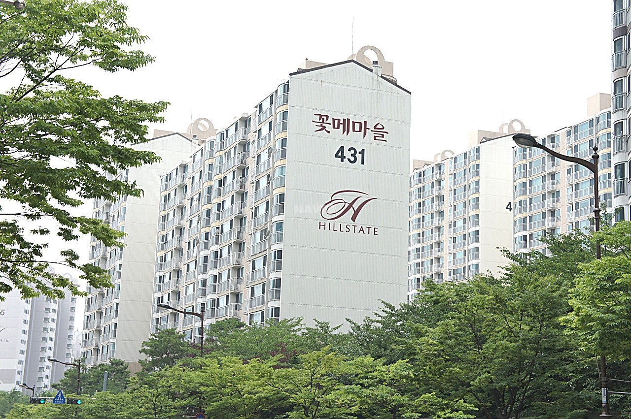 Building entrance with signage