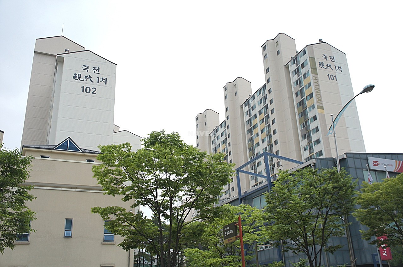 Building entrance with signage