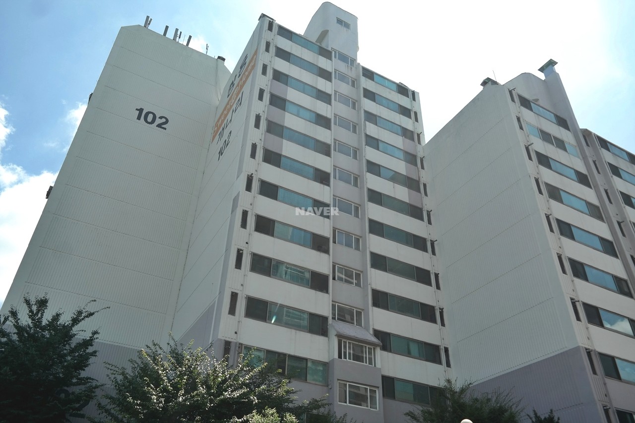 Building entrance with signage