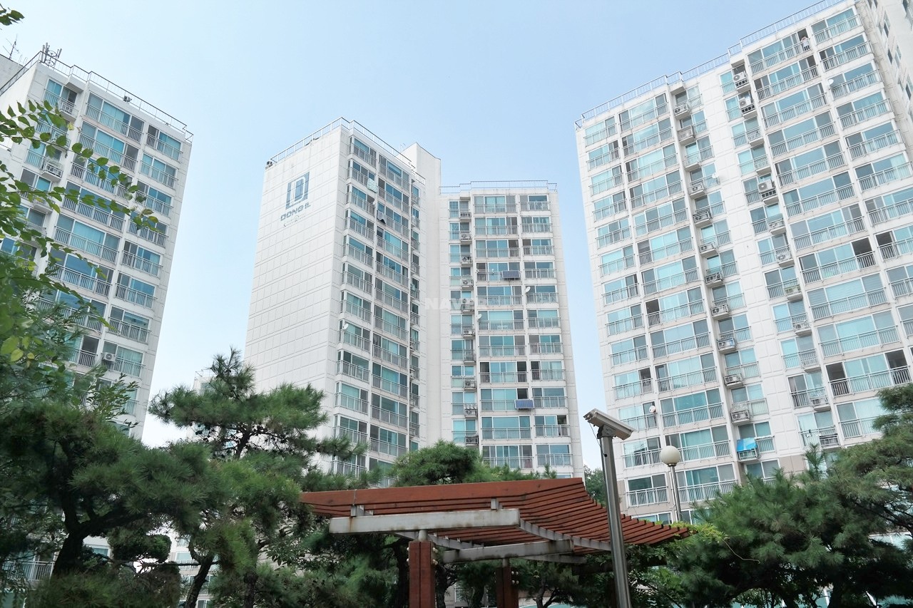 Building entrance with signage