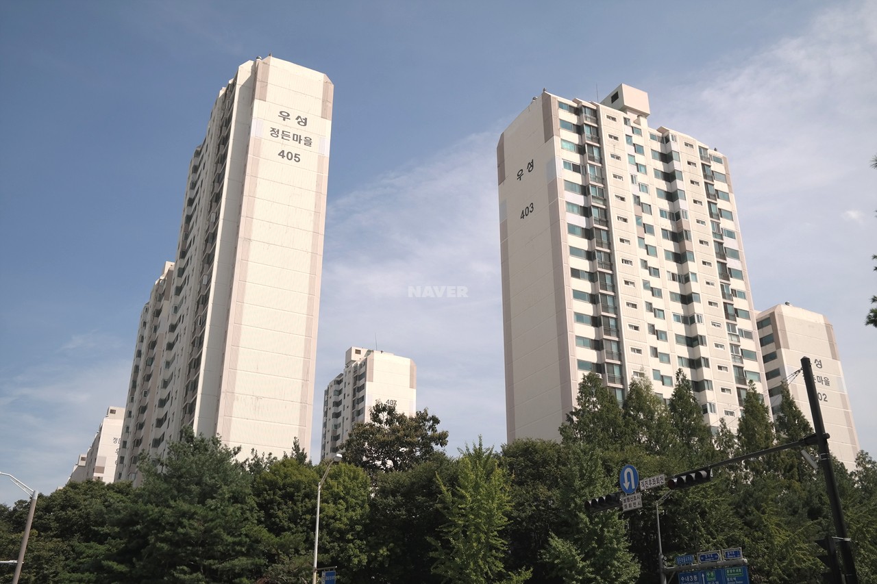 Building entrance with signage