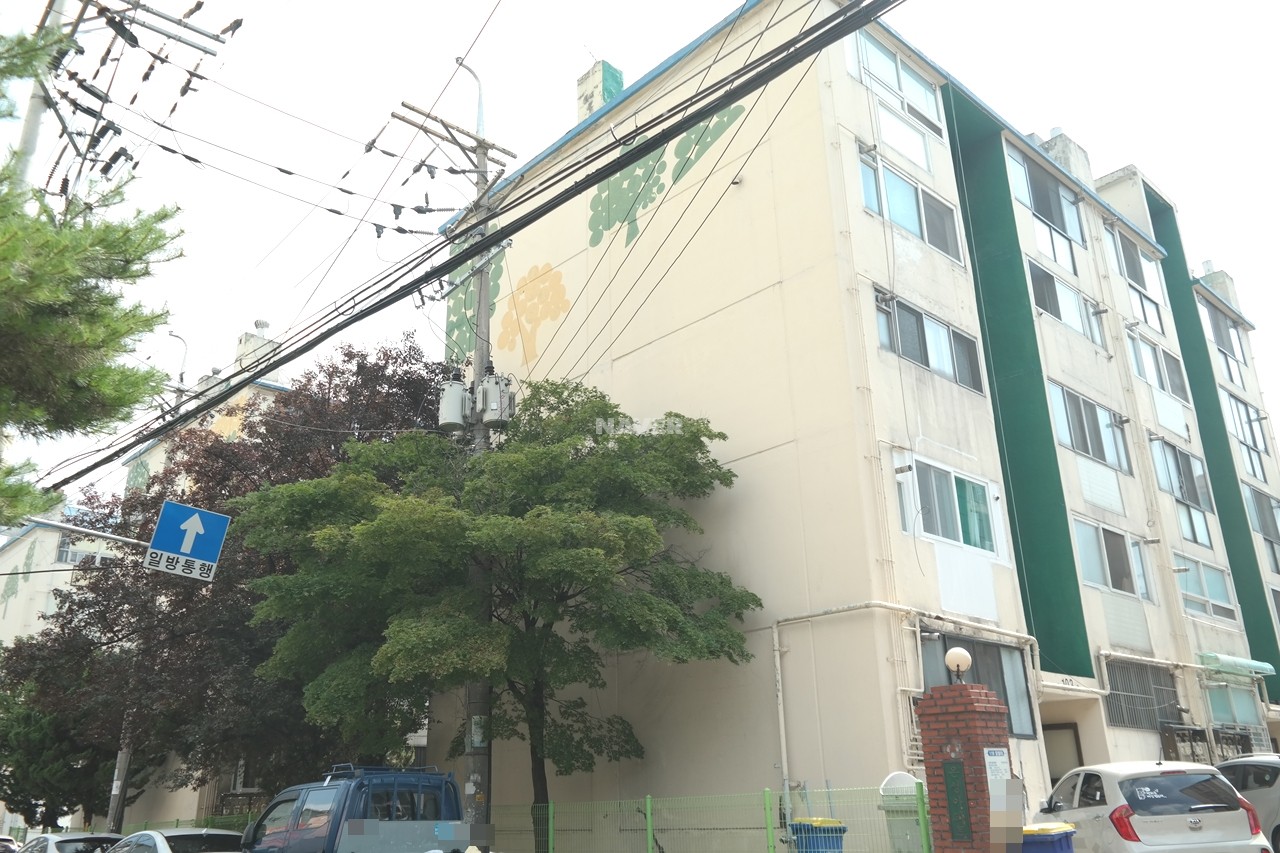 Building entrance with signage