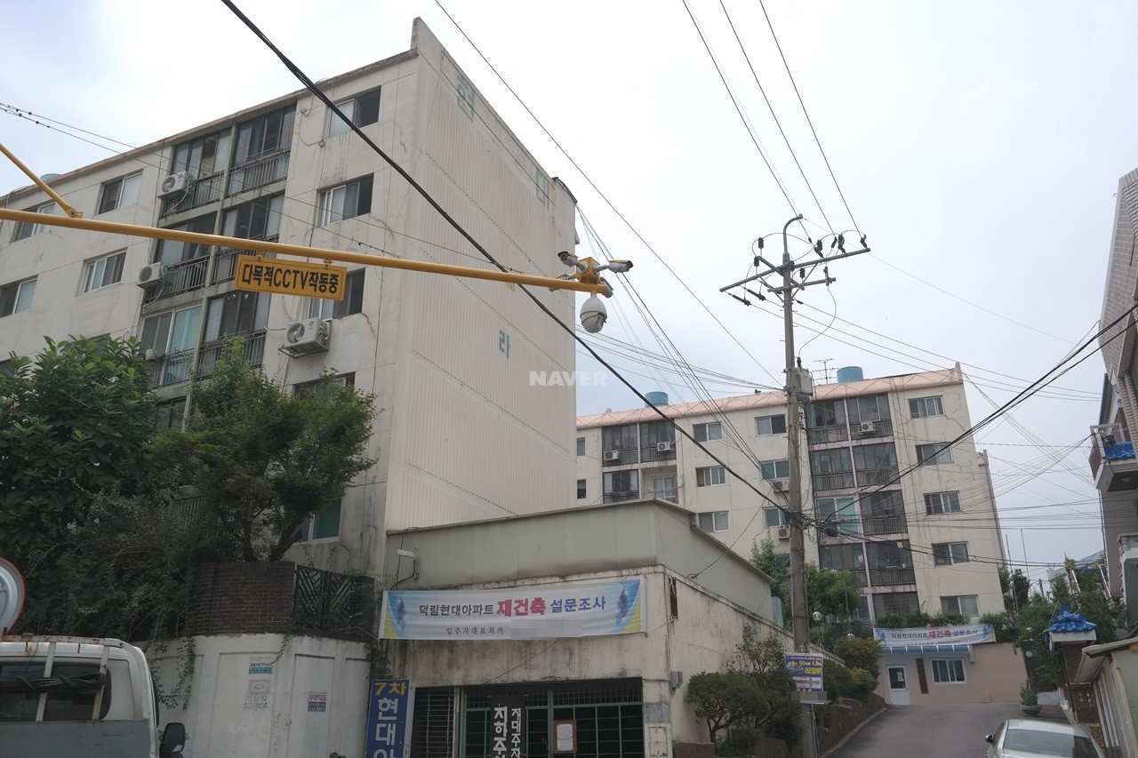 Building entrance with signage