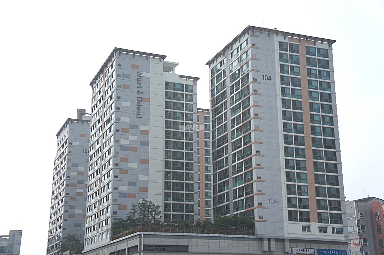 Building entrance with signage