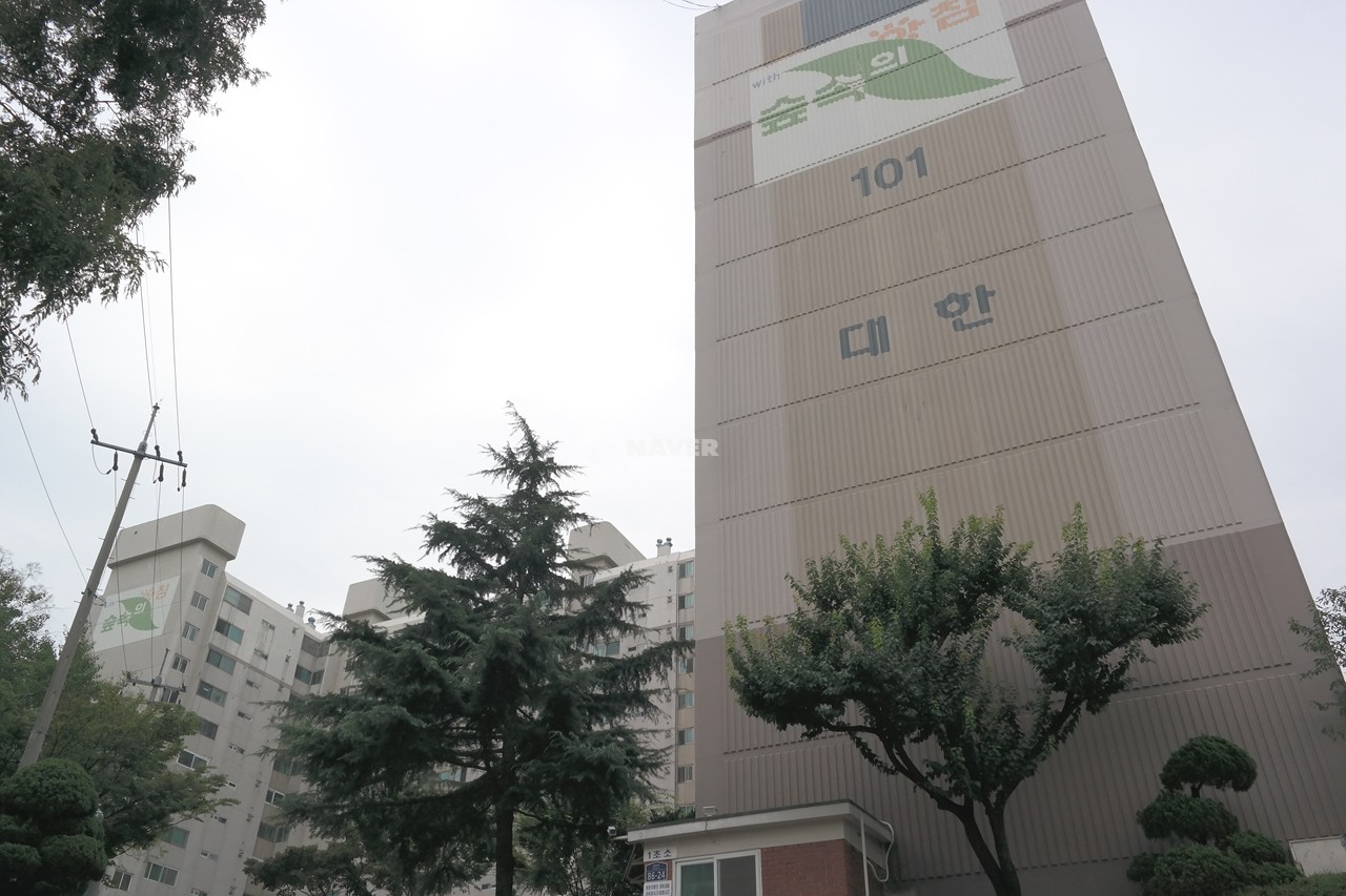 Building entrance with signage