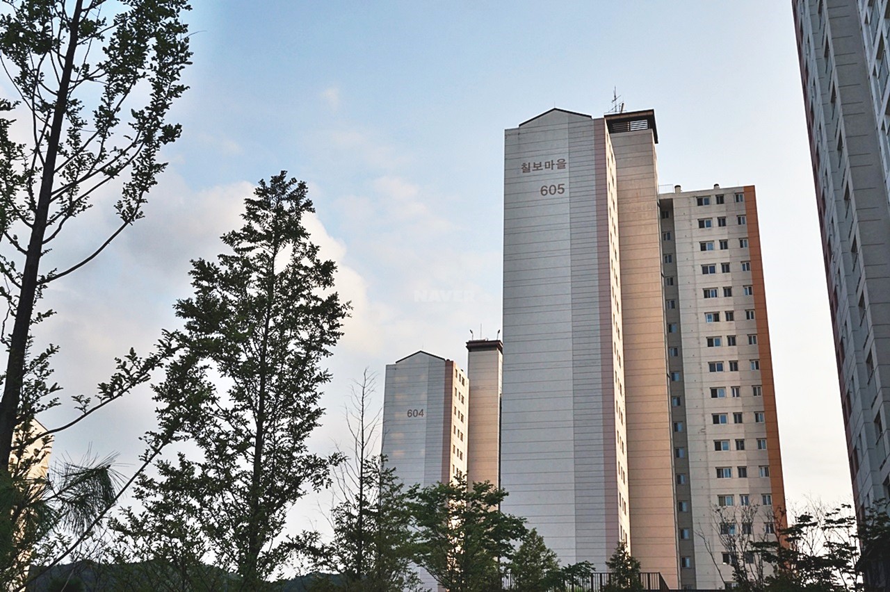 Building entrance with signage