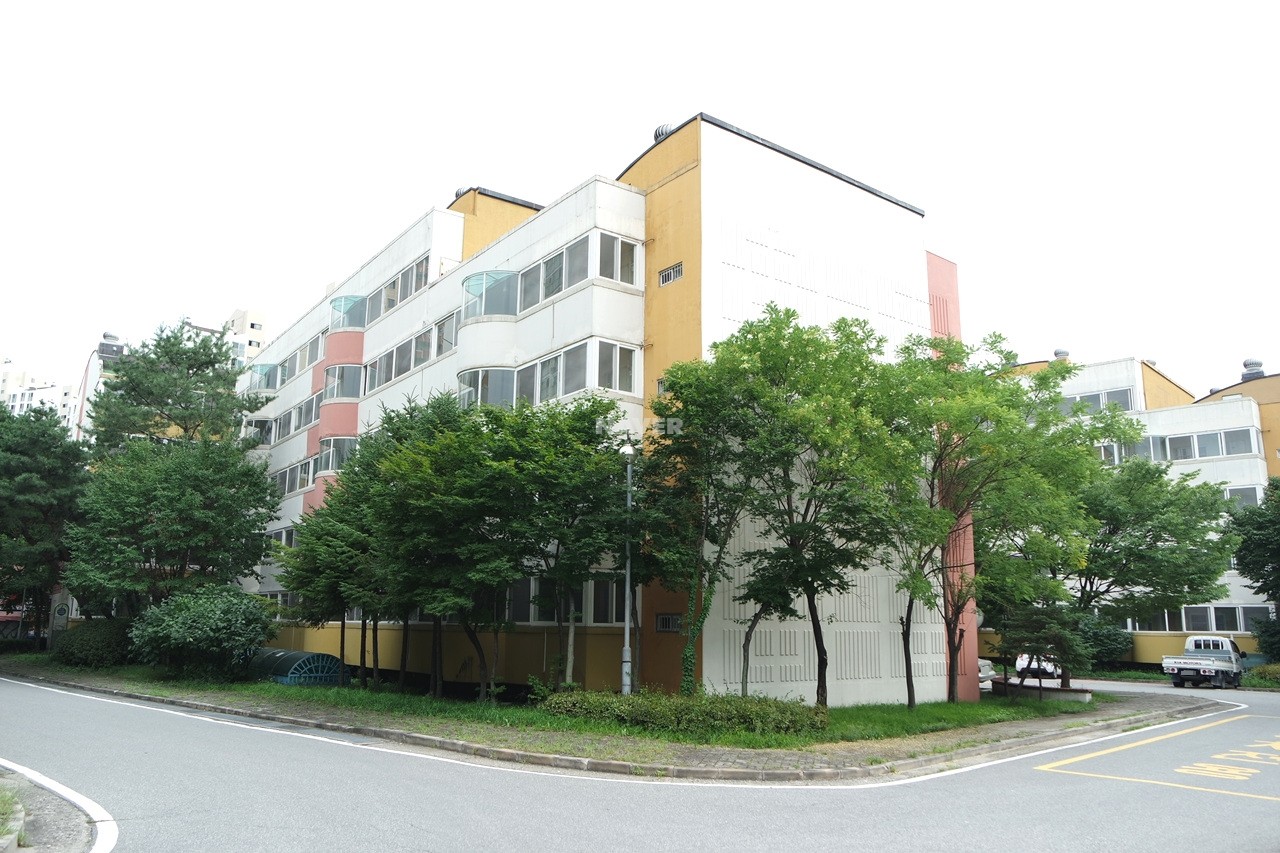Building entrance with signage
