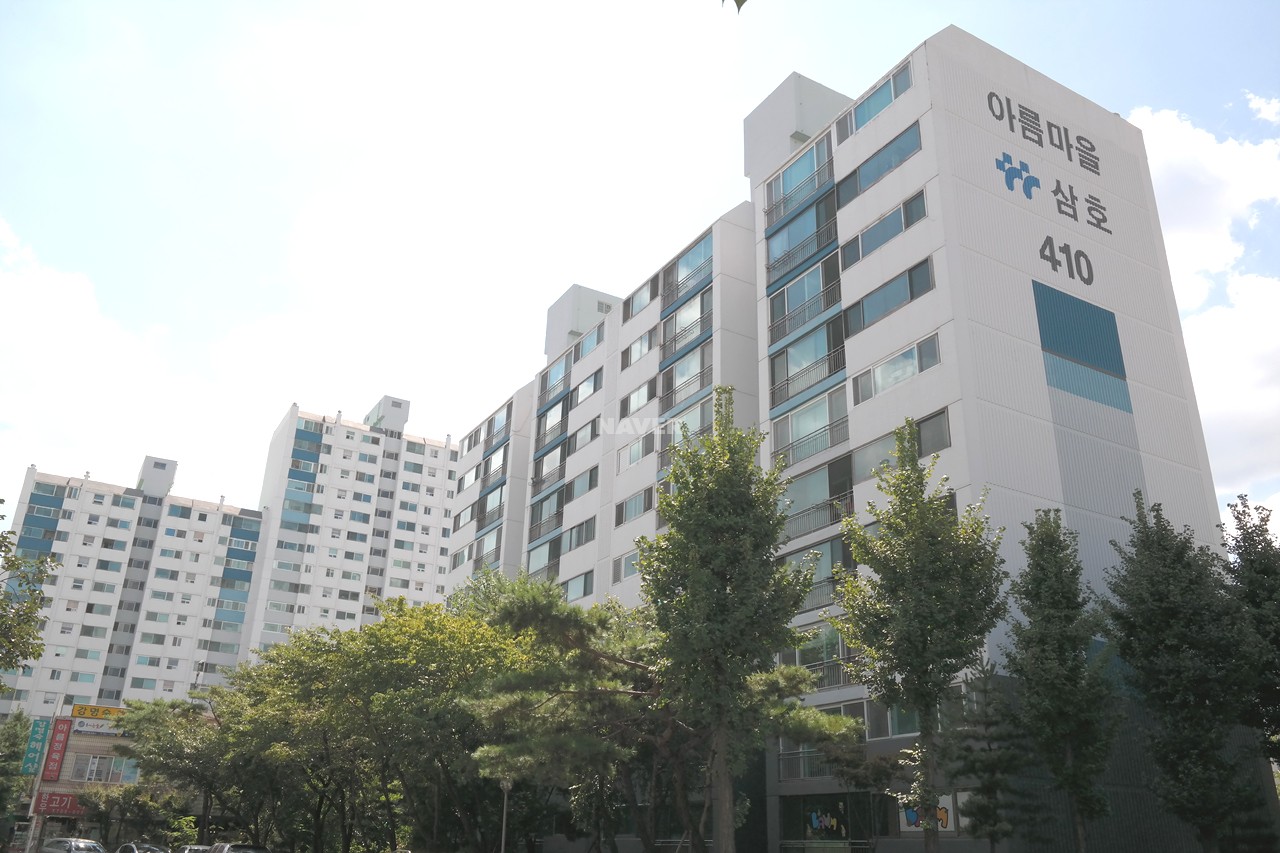 Building entrance with signage