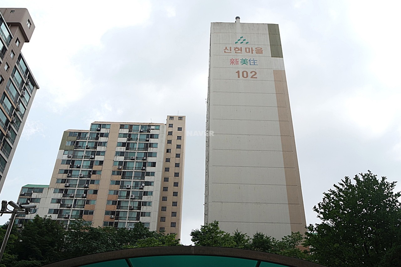 Building entrance with signage