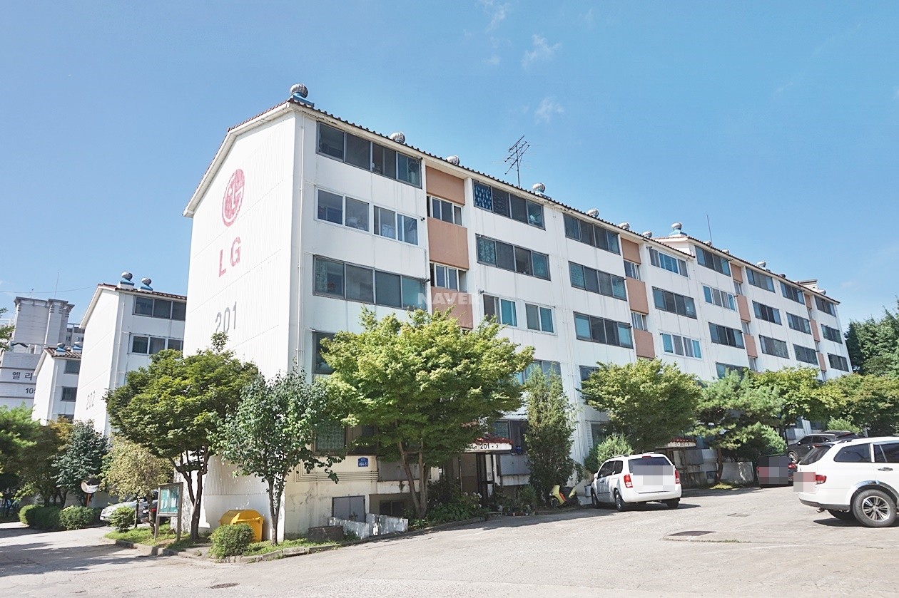 Building entrance with signage