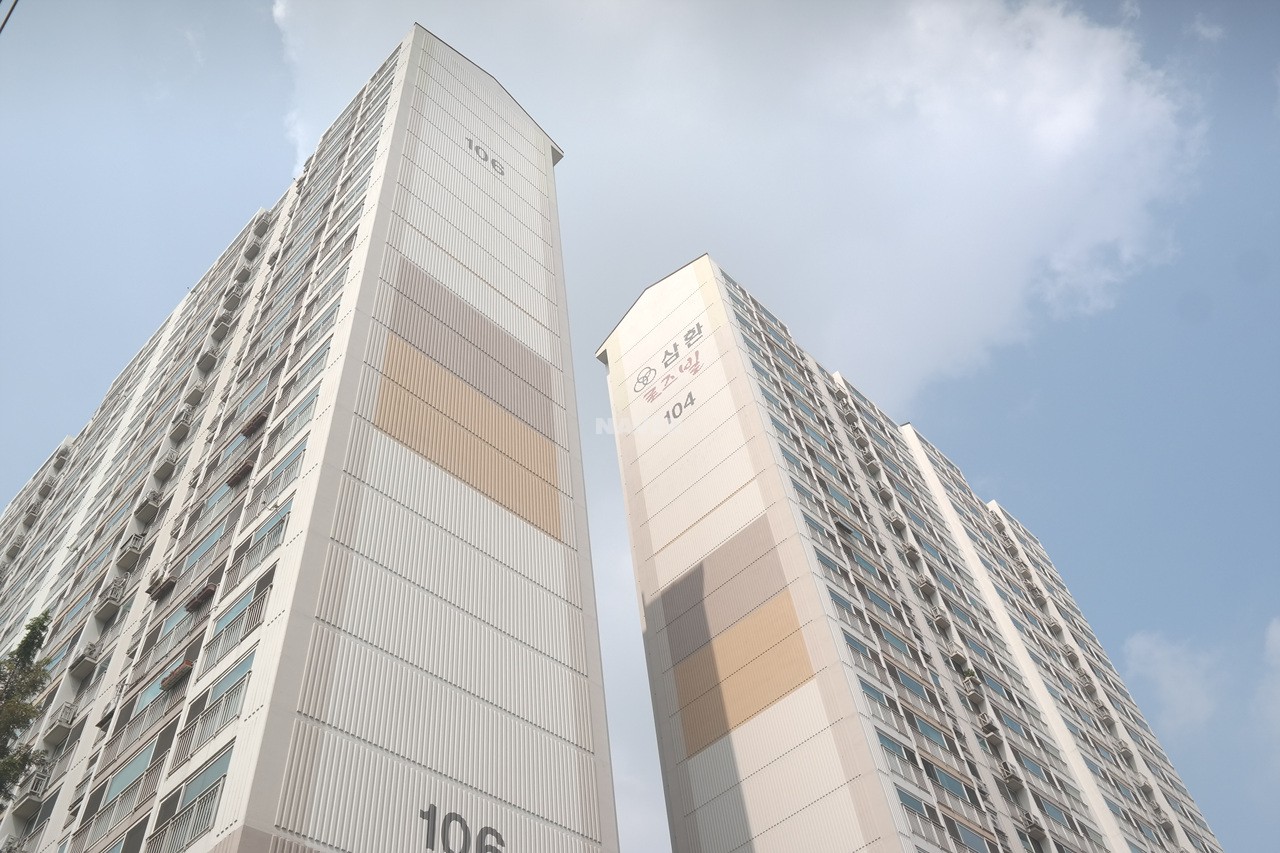 Building entrance with signage