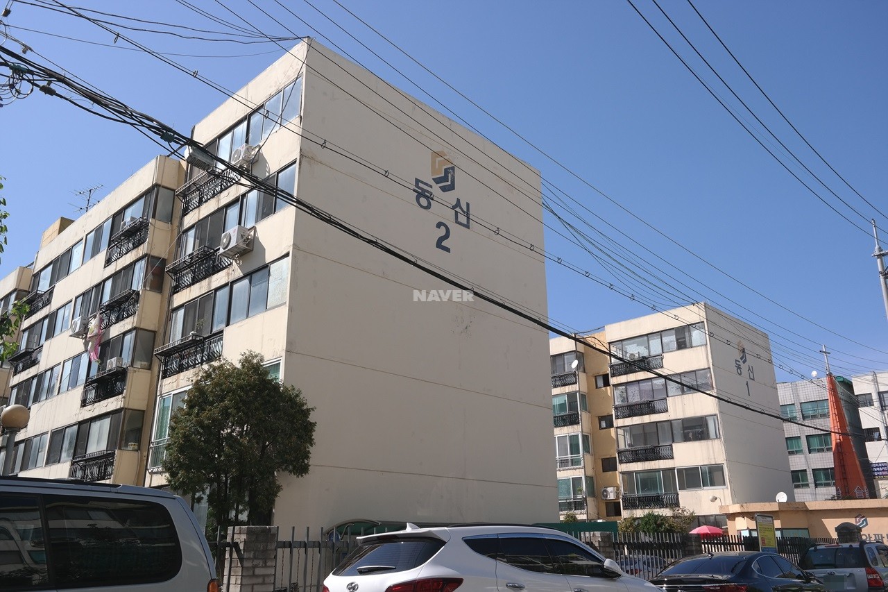 Building entrance with signage