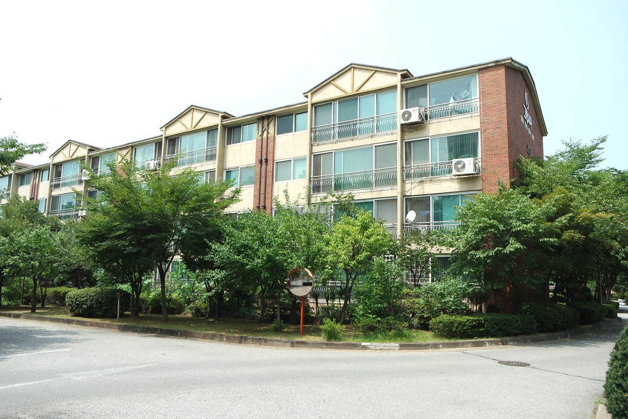 Building entrance with signage