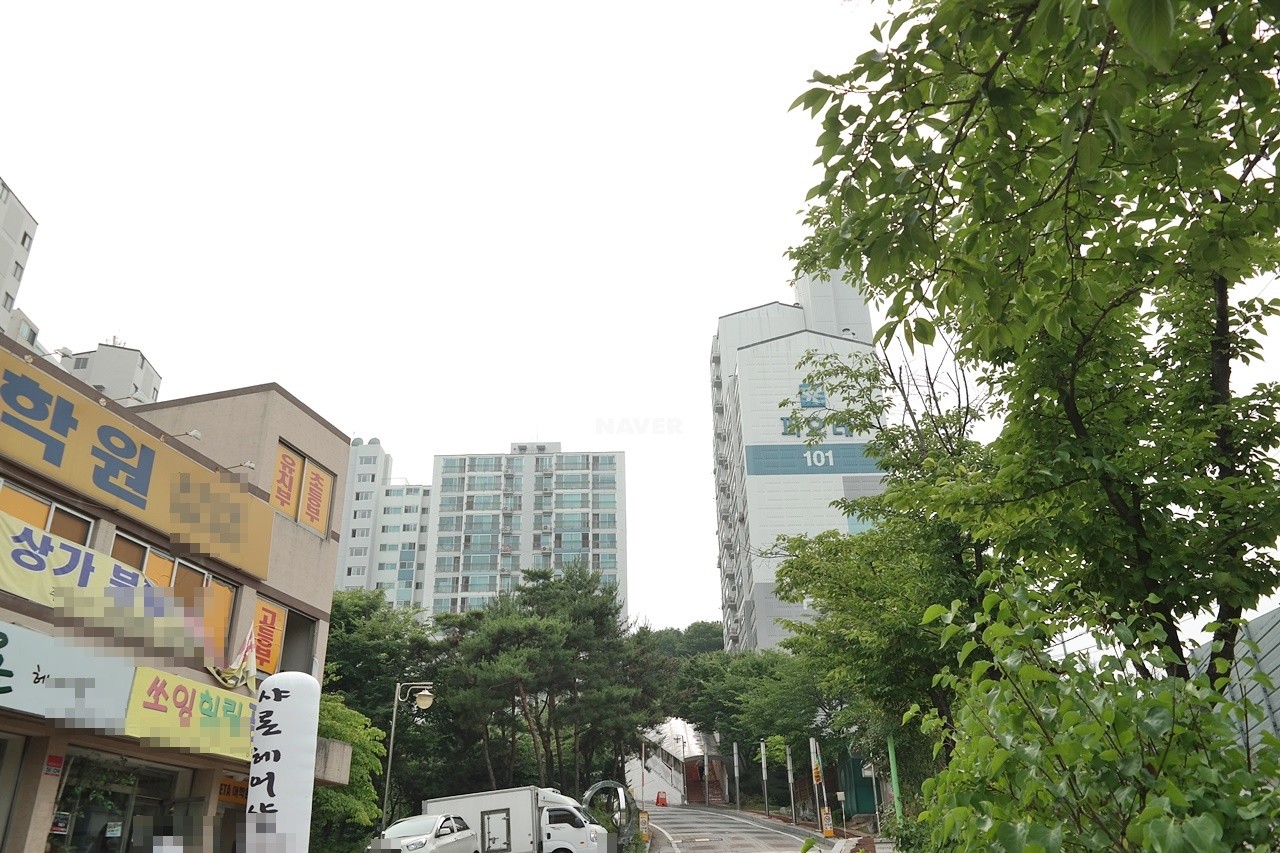 Building entrance with signage