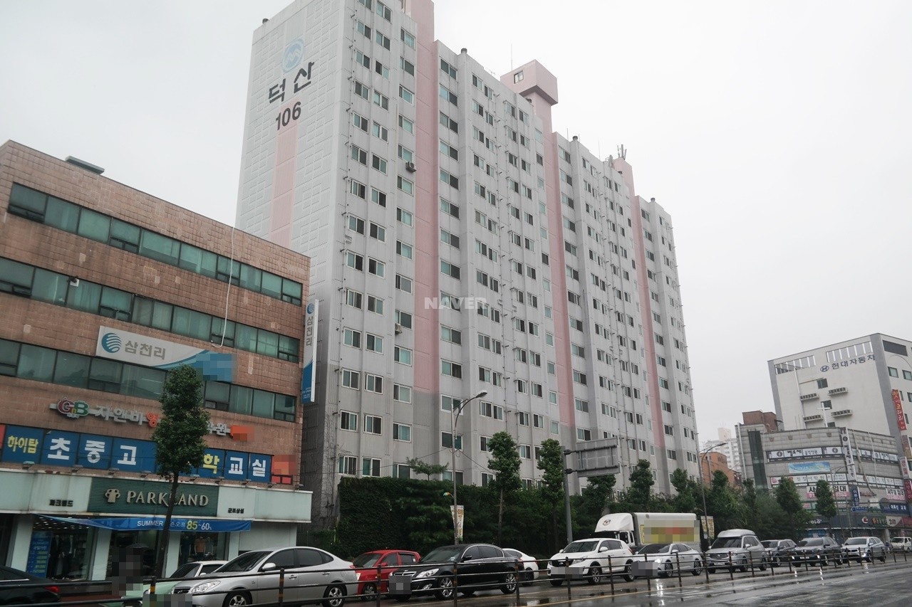 Building entrance with signage