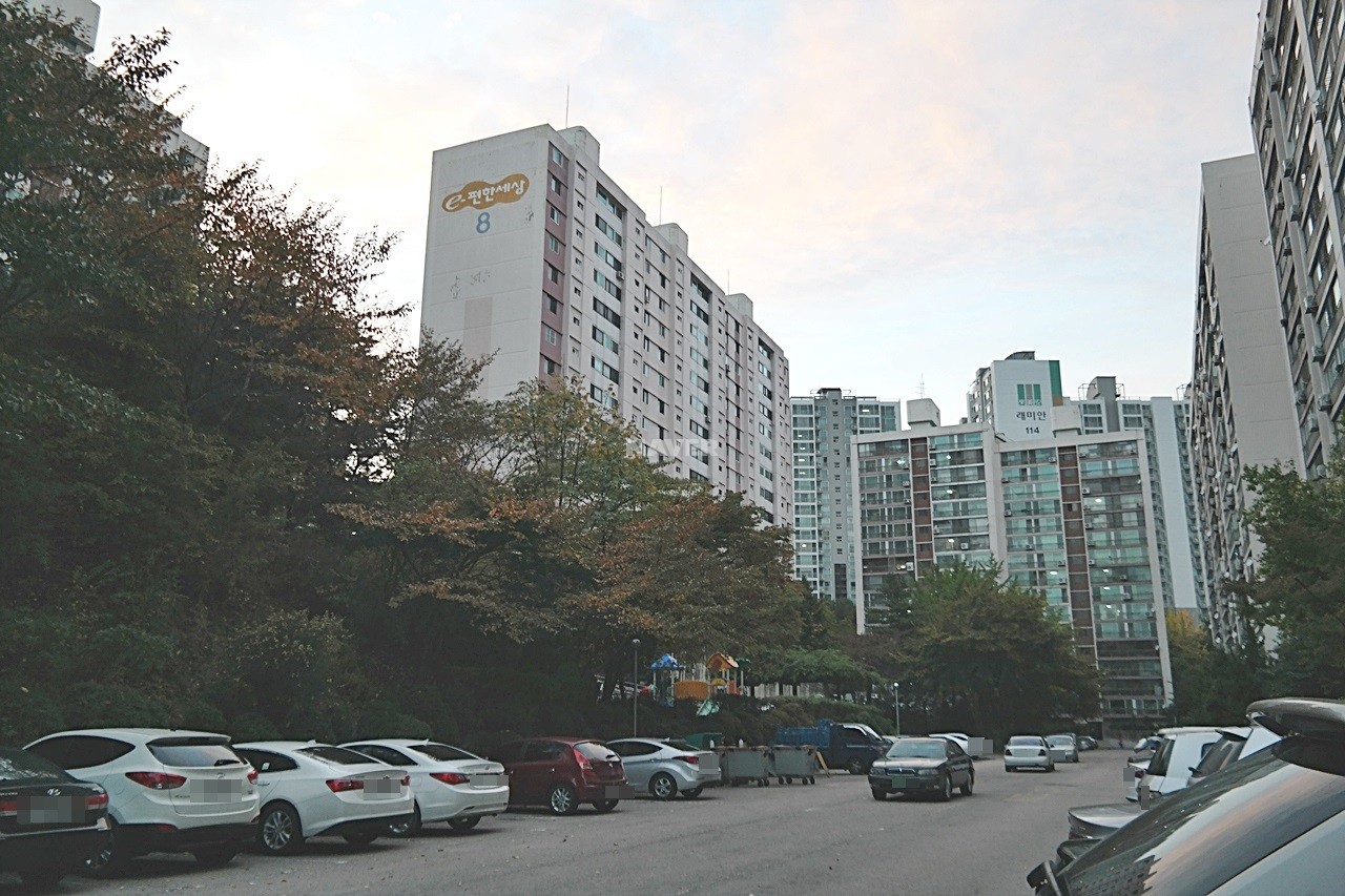 Building entrance with signage