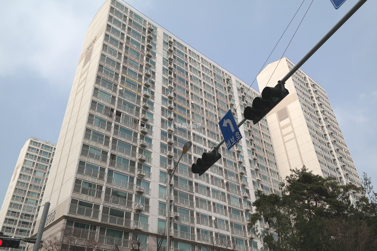 Building entrance with signage