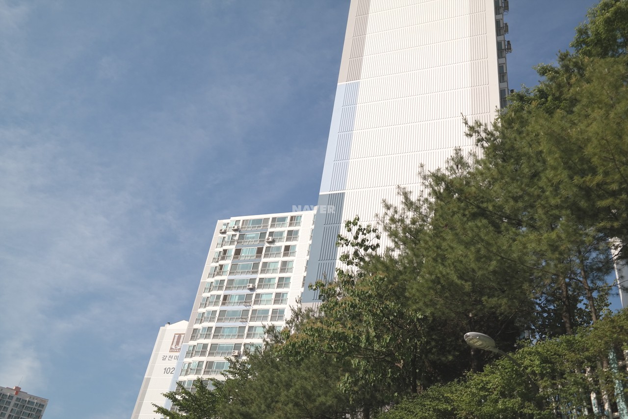 Building entrance with signage