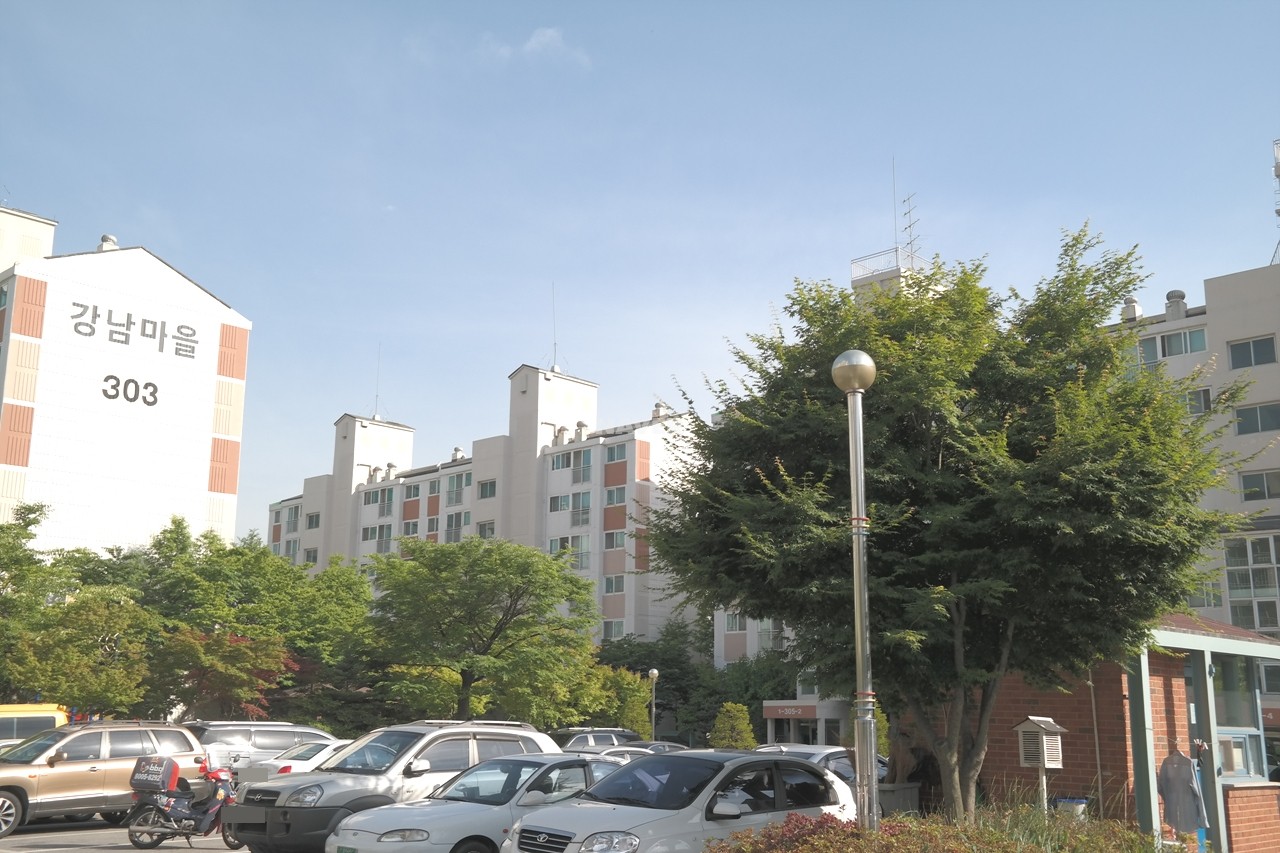 Building entrance with signage