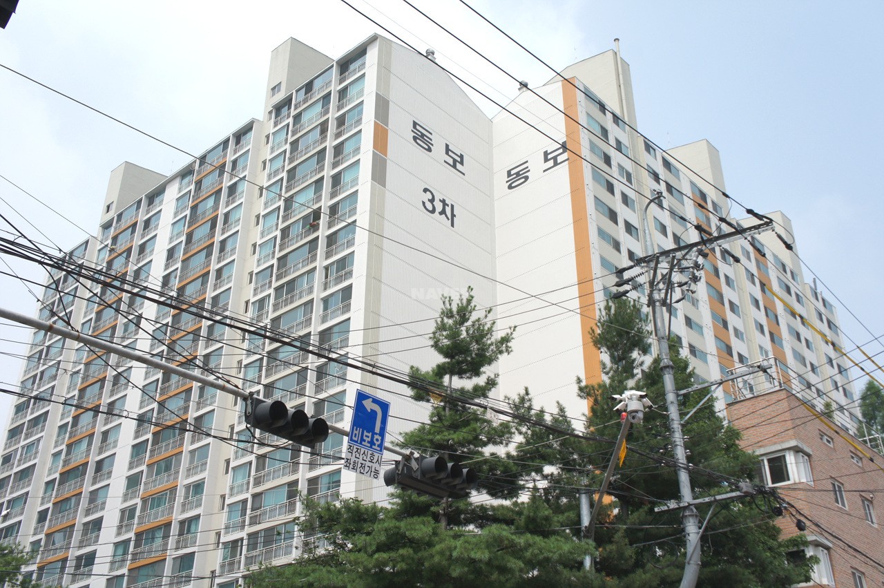 Building entrance with signage