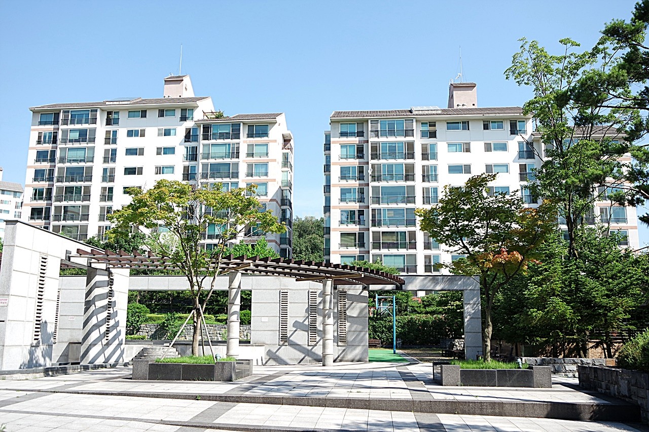 Building entrance with signage