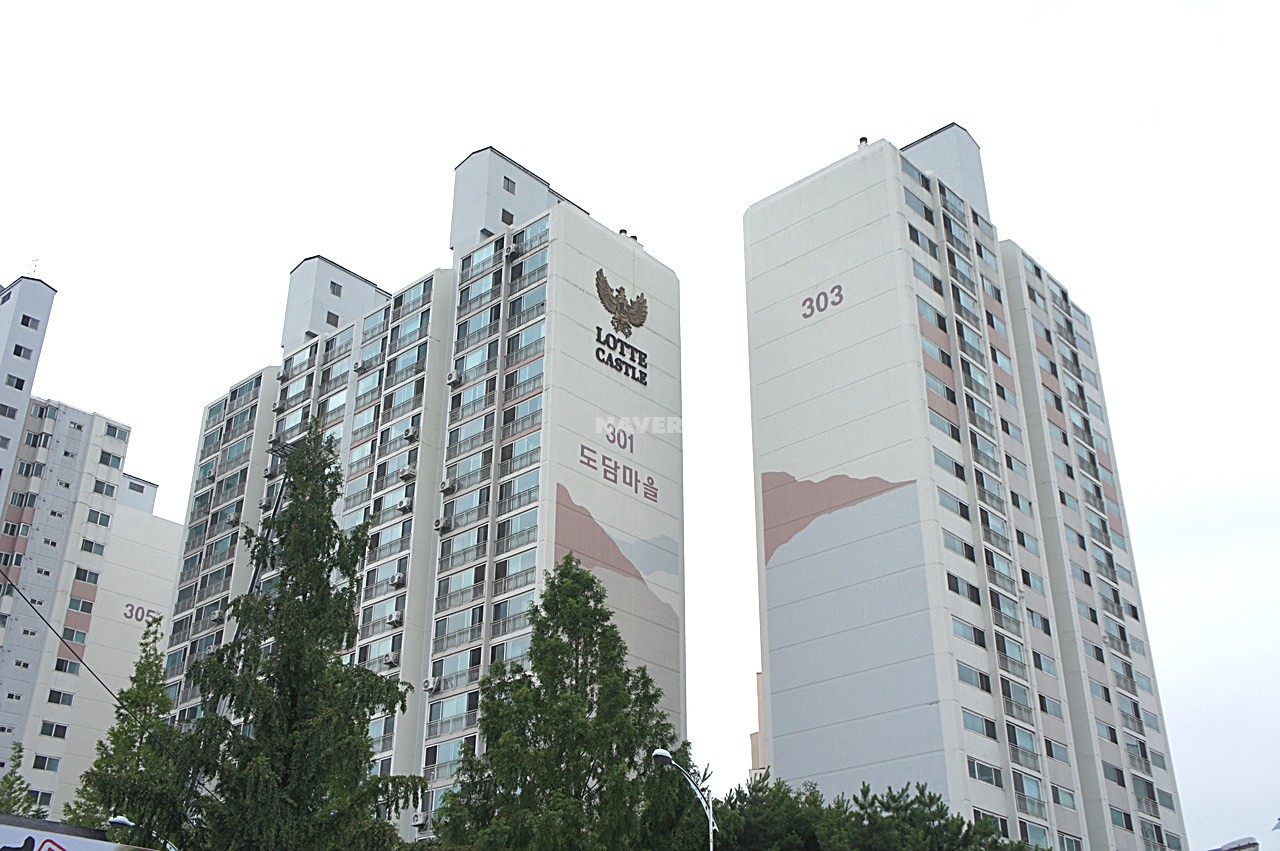 Building entrance with signage