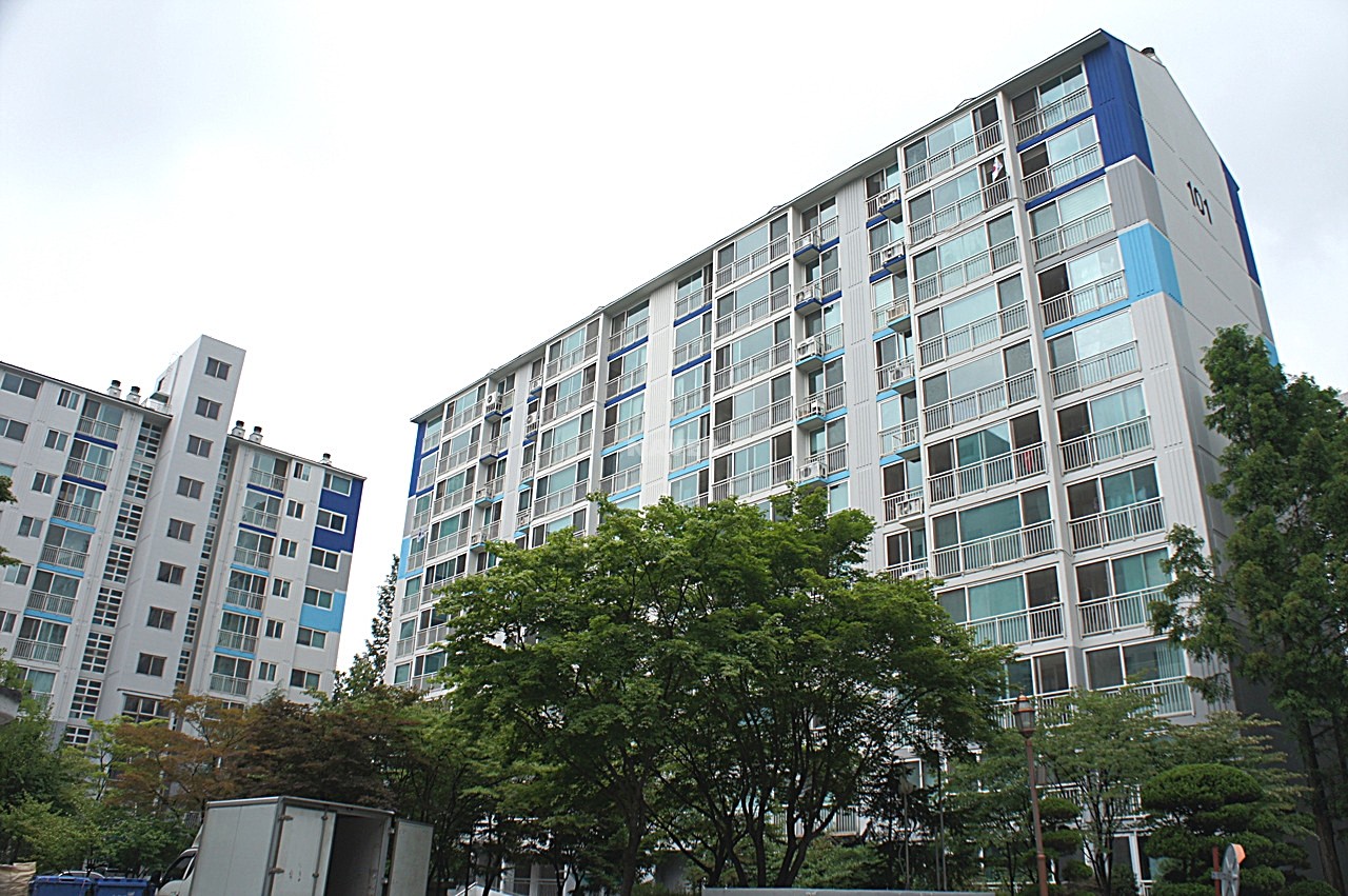 Building entrance with signage