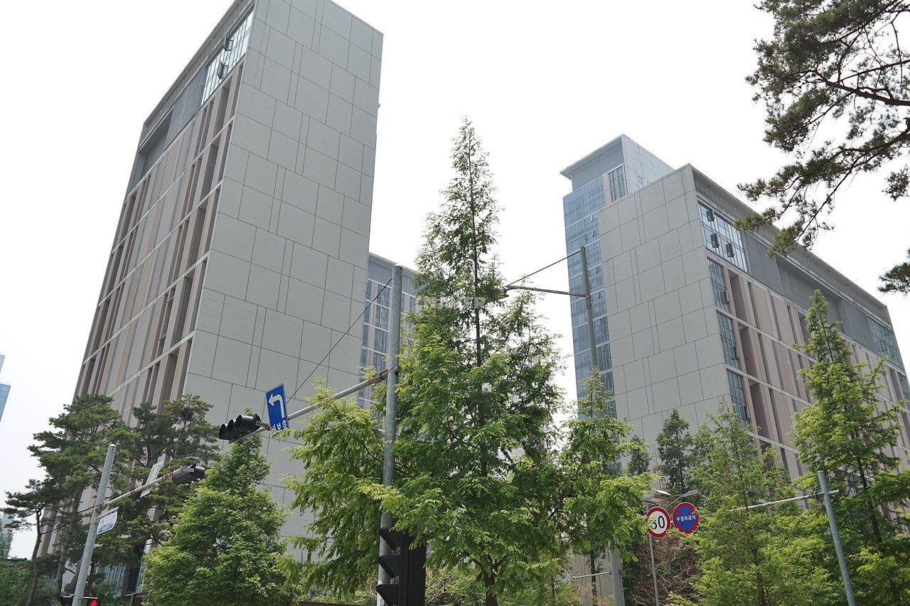 Building entrance with signage