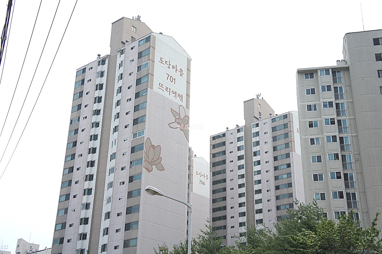 Building entrance with signage