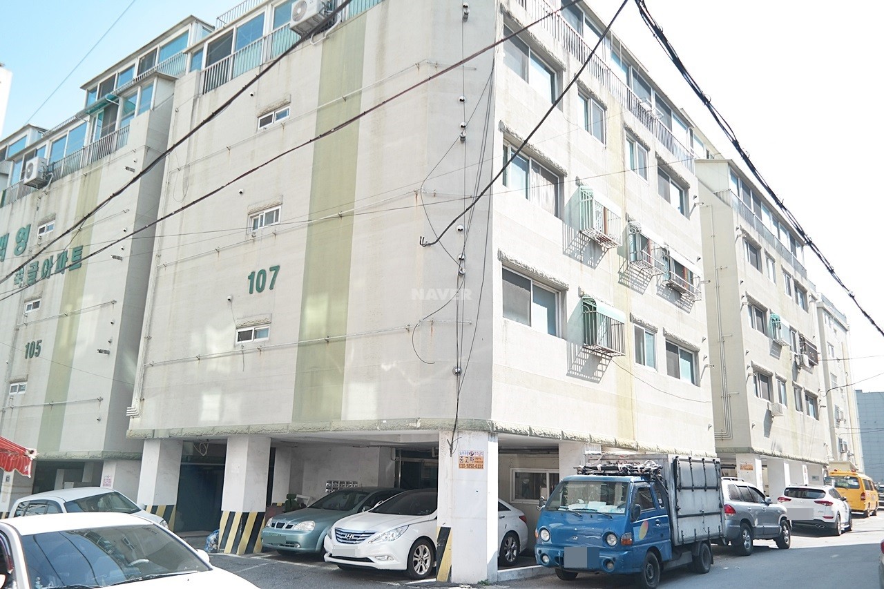 Building entrance with signage