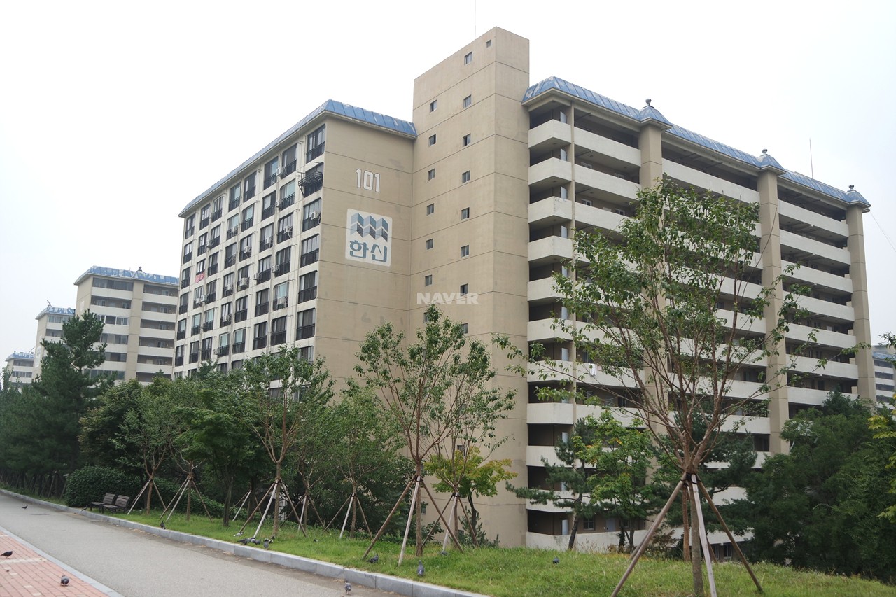 Building entrance with signage