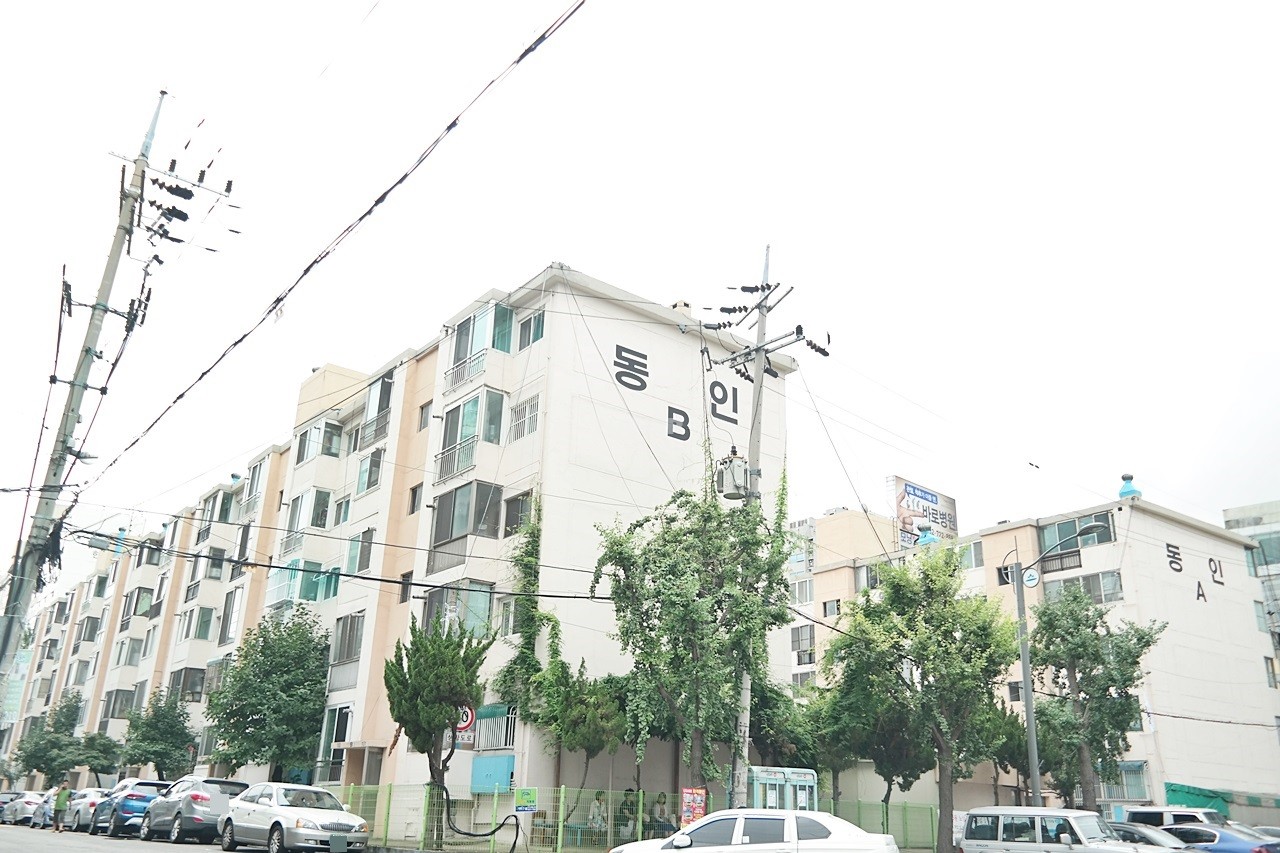 Building entrance with signage