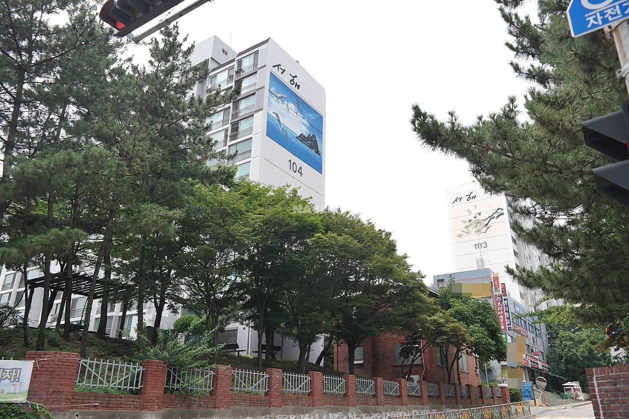 Building entrance with signage