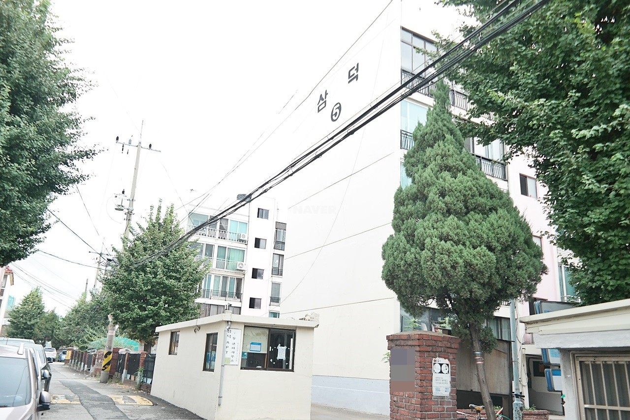 Building entrance with signage