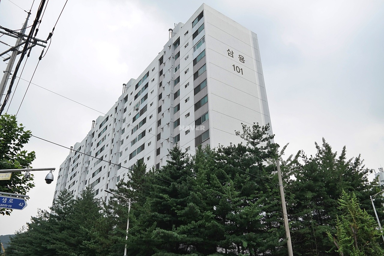 Building entrance with signage