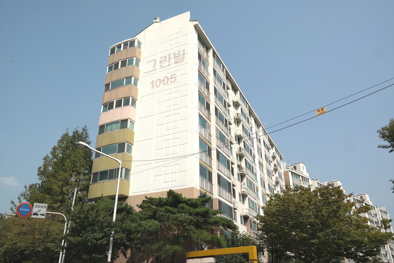 Building entrance with signage