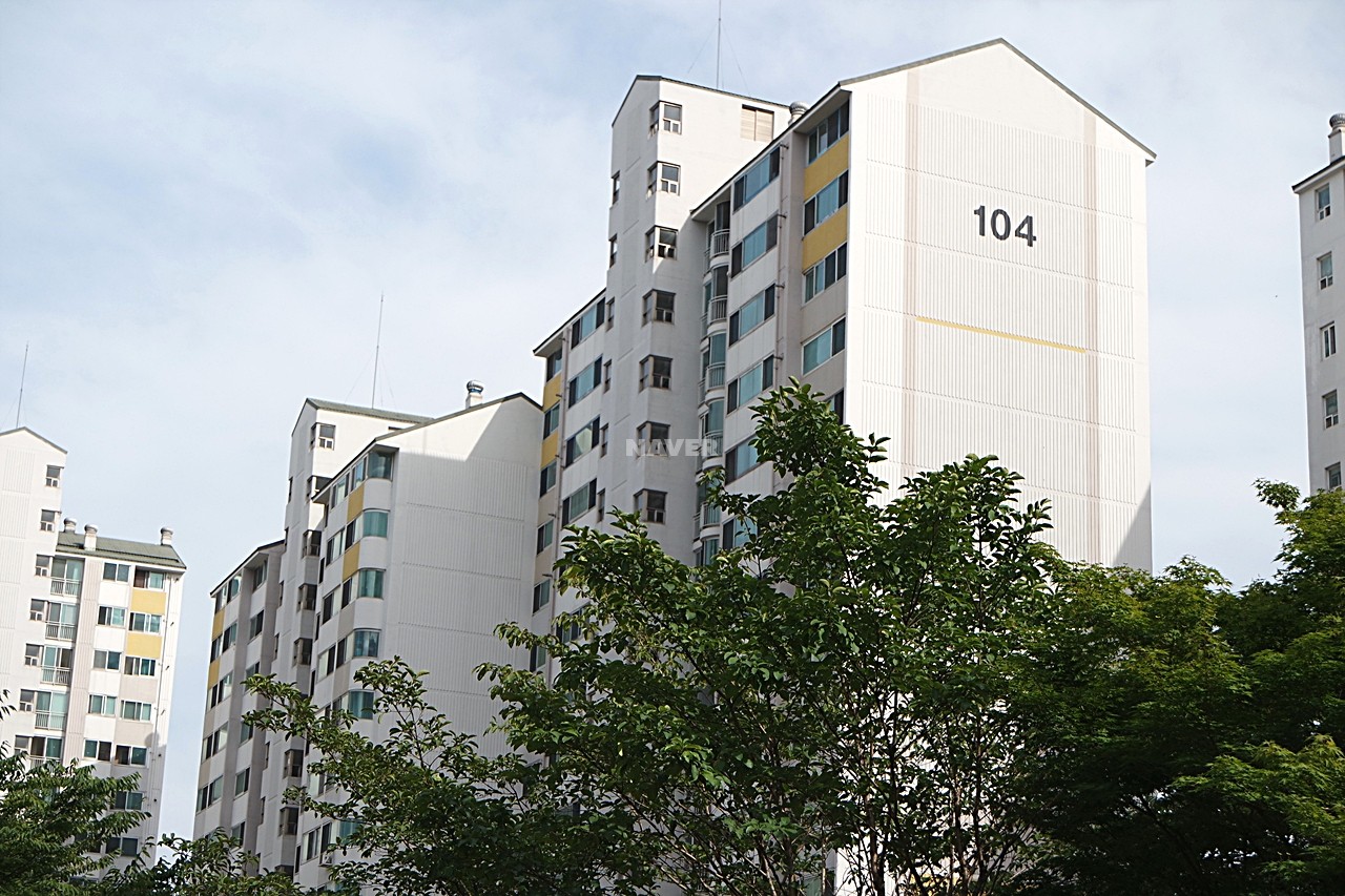 Building entrance with signage