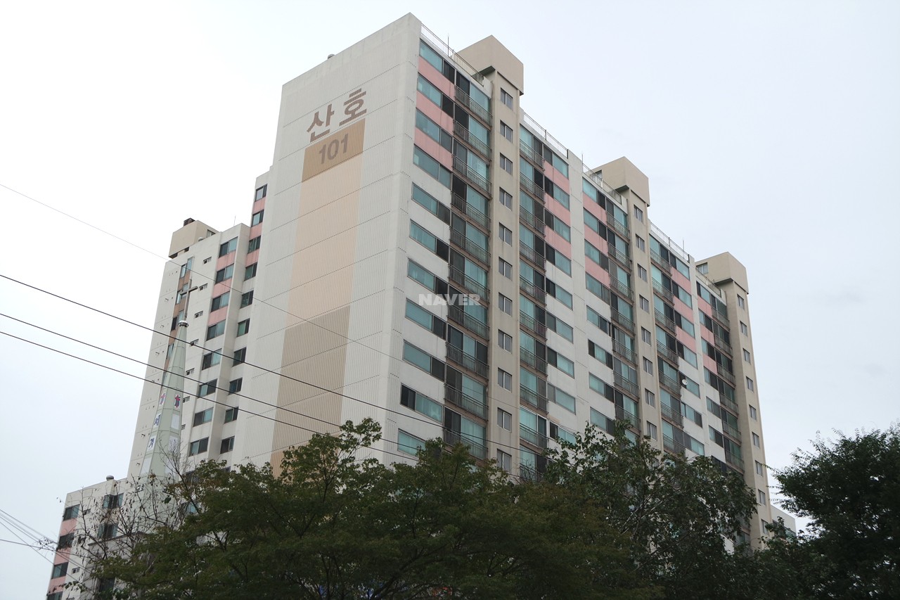 Building entrance with signage