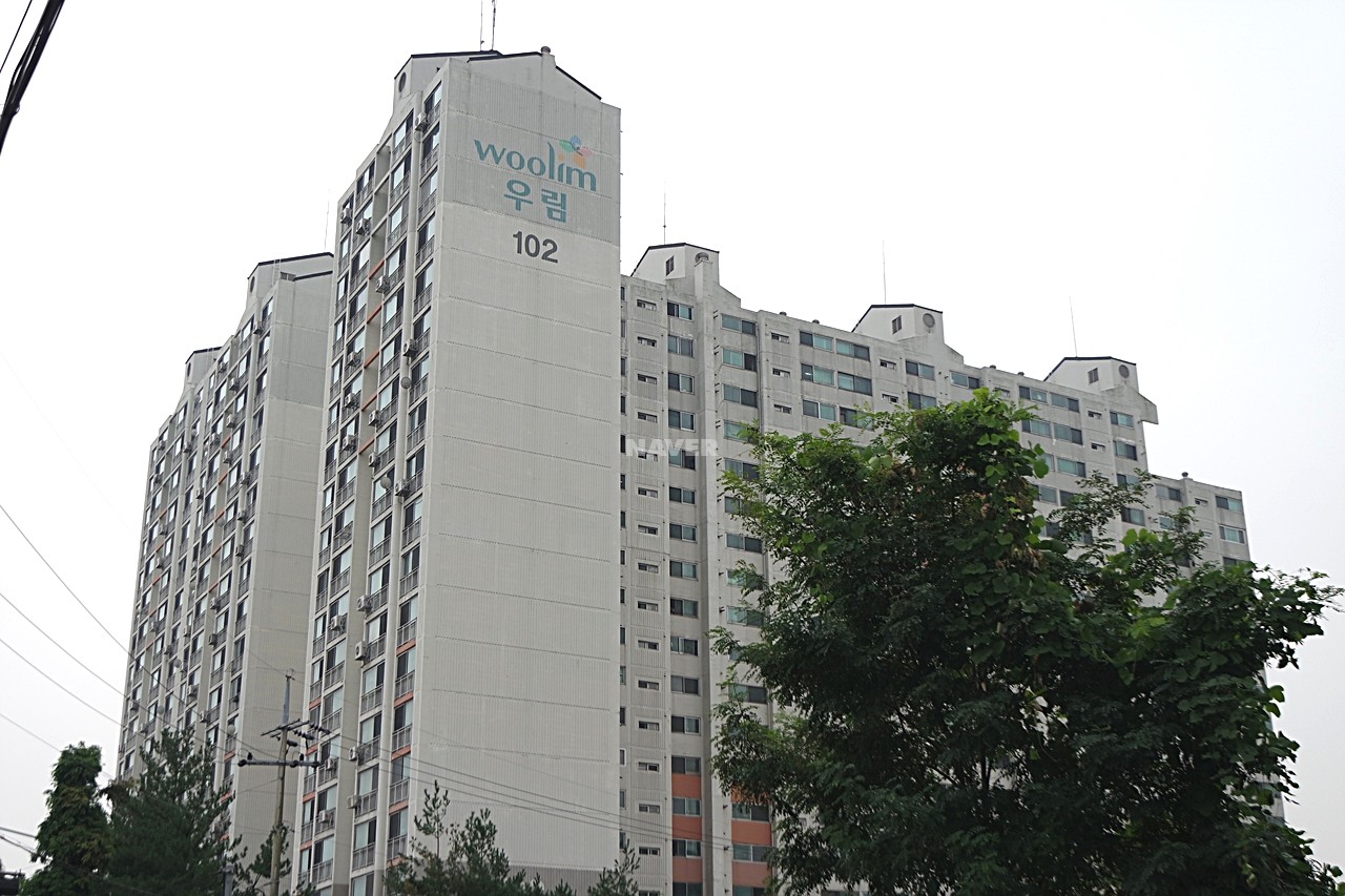 Building entrance with signage