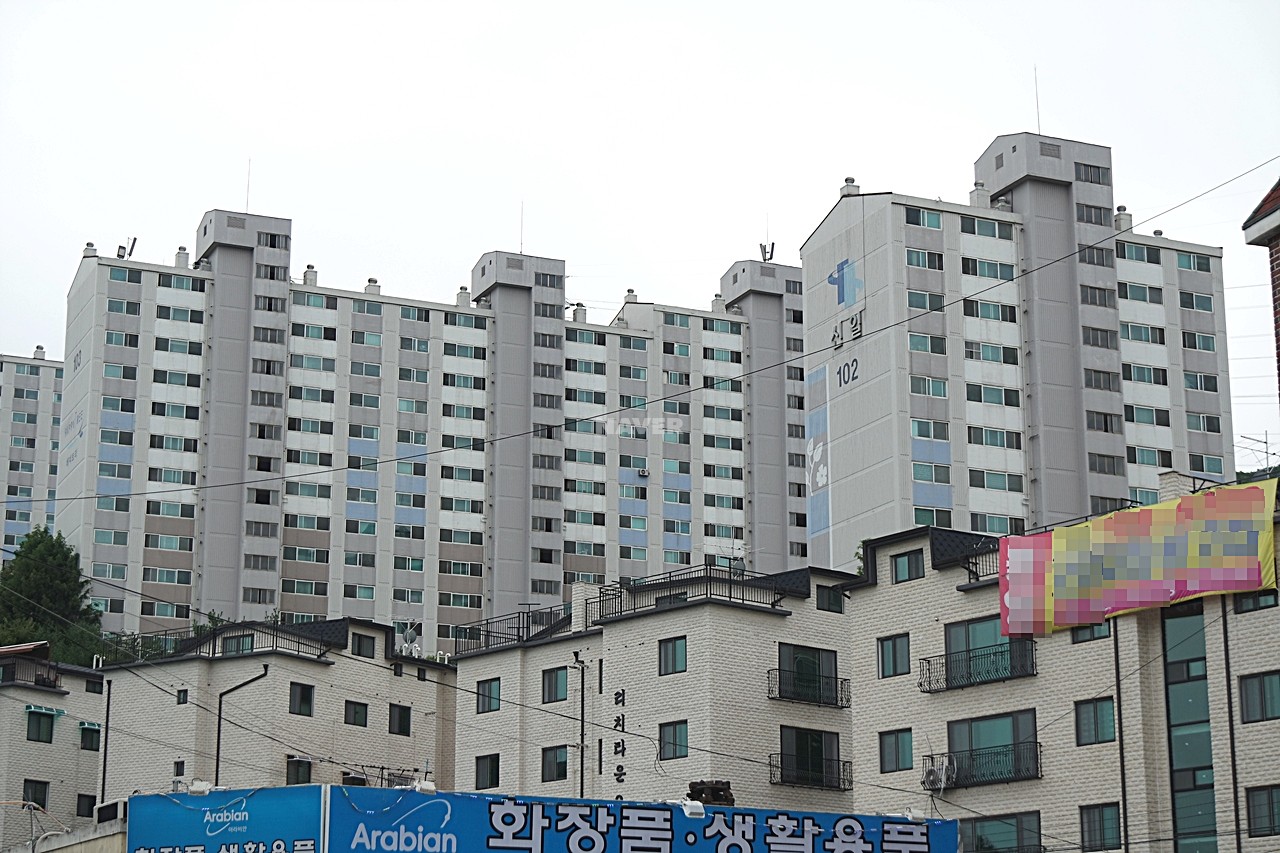 Building entrance with signage
