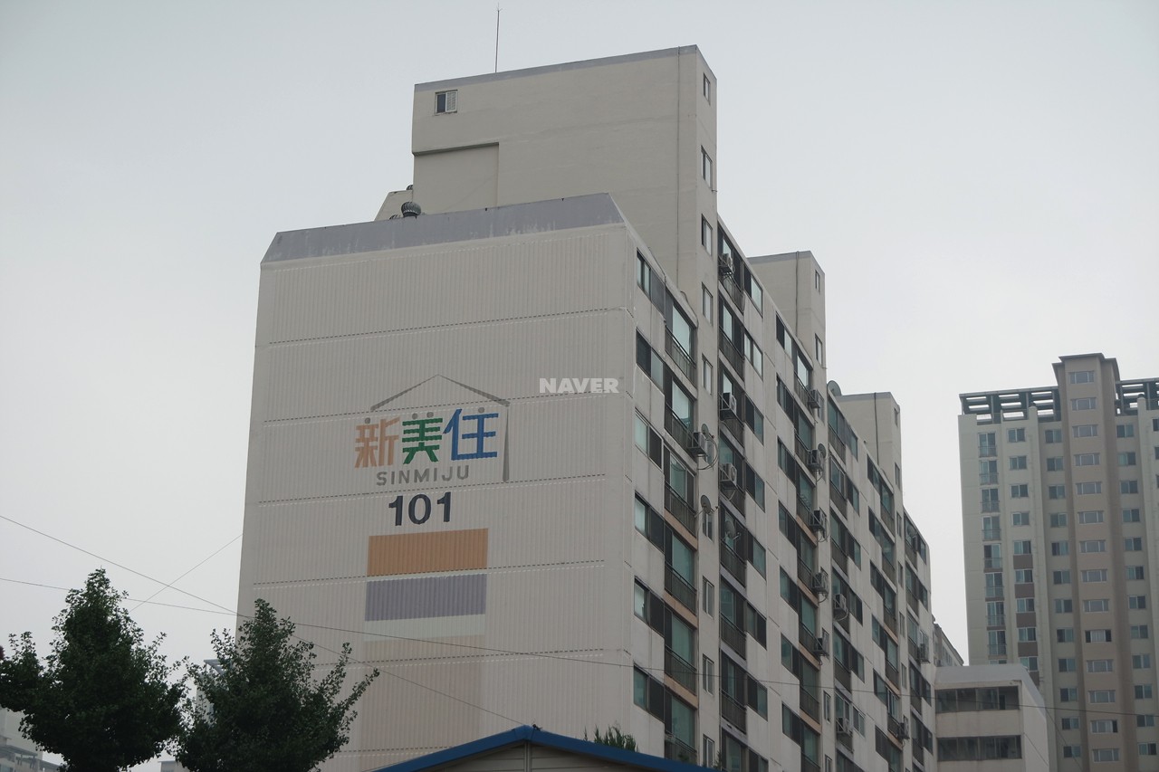 Building entrance with signage