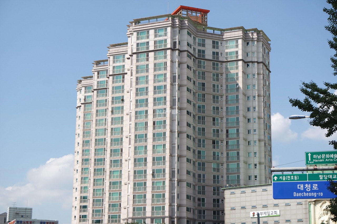 Building entrance with signage