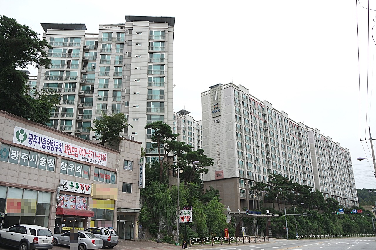 Building entrance with signage