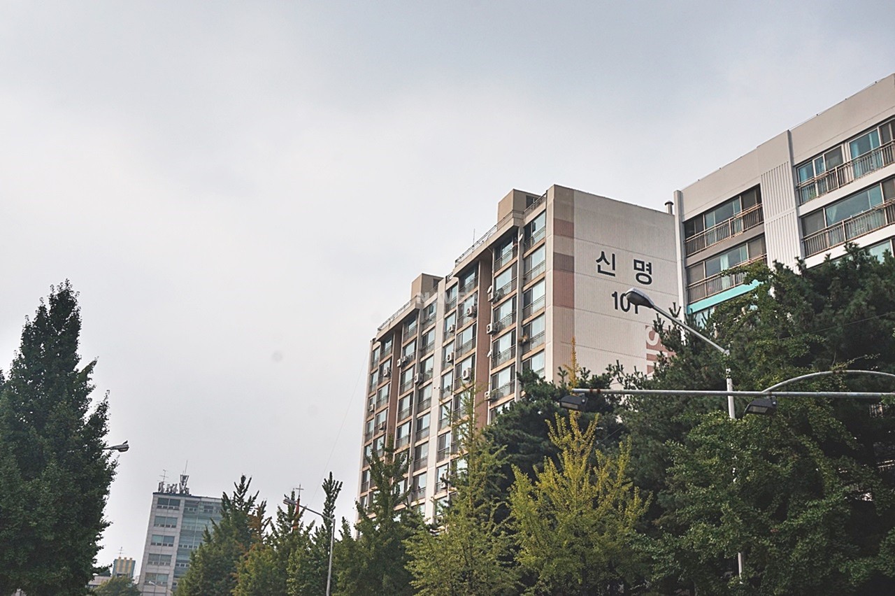Building entrance with signage